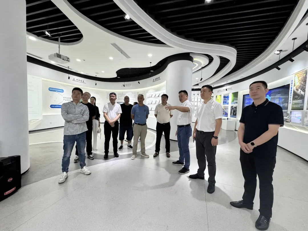 1753768939224643Z777.jpg 1753768927370.jpg